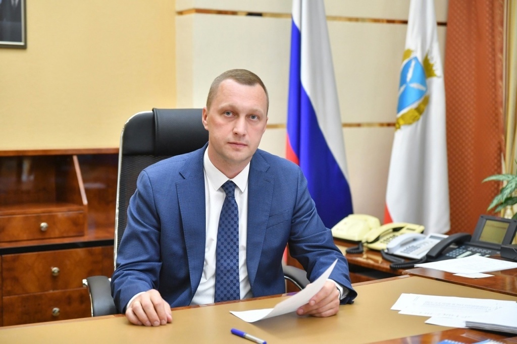 Поздравление  врио Губернатора Саратовской области Р.В.Бусаргина с Днем молодежи России