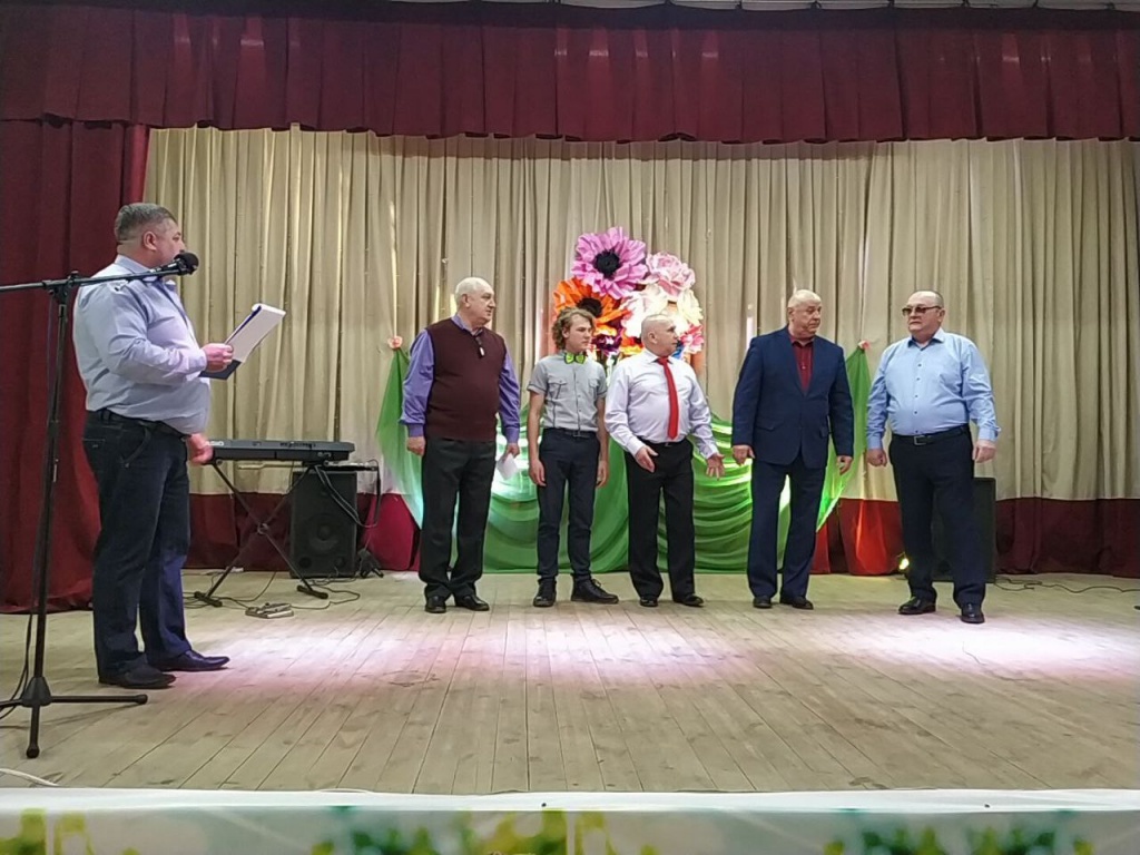 8 марта – дата, когда прекрасная половина человечества принимает подарки.
