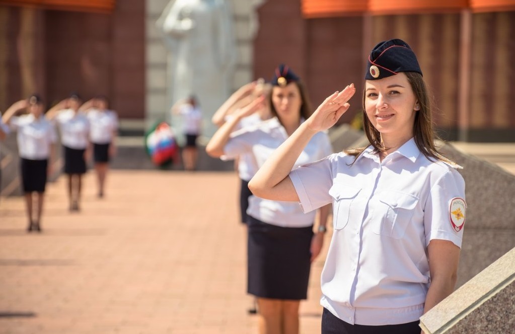 Женщина в полиции