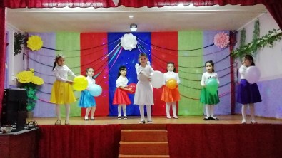7 декабря в Лиманновском СК прошел отчетный концерт творческих коллективов «В вихре нового поколения XXI века».