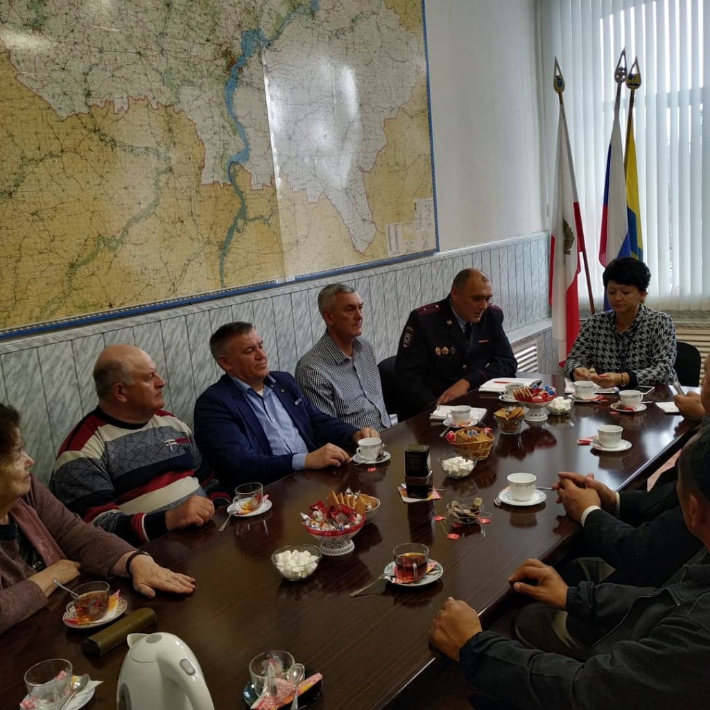 Традиционная встреча за круглым столом