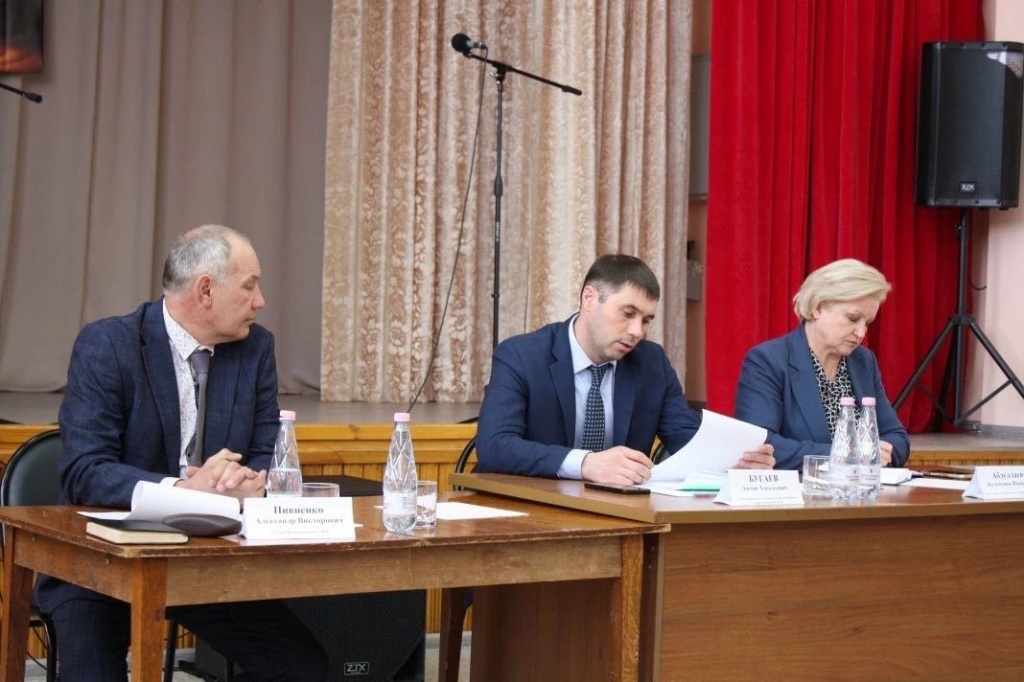 Продолжаю встречаться с жителями муниципальных образований Ровенского района.