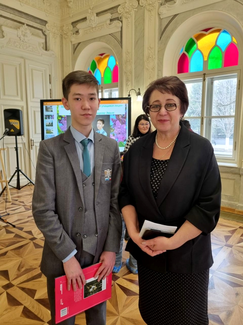 Живописные работы Эмиля Бухарова