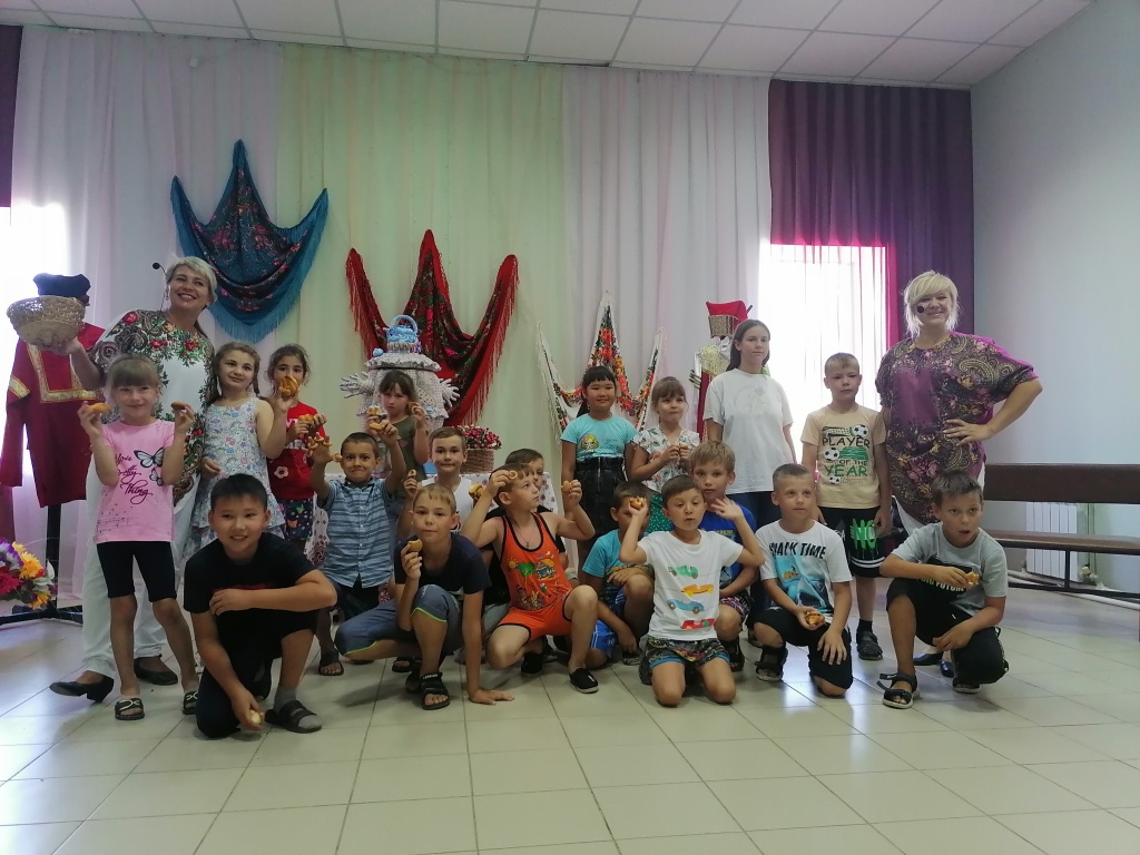 «Народные забавы у самовара»