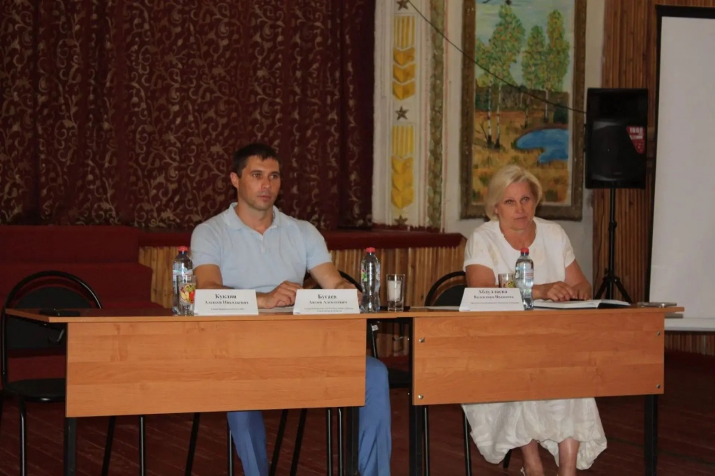 Провели встречу с жителями Привольненского муниципального образования. 