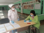 В районе продолжается выдача продуктовых наборов школьникам