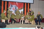 Завершением праздничных мероприятий стало театрализованное представление "Листая альбом памяти", подготовленный работниками культуры и участниками художественной самодеятельности района