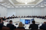 Губернатор Роман Бусаргин провел постоянно действующее совещание с зампредами и министрами Правительства области. Обсуждались текущие вопросы развития региона.