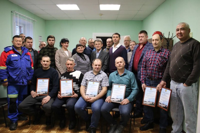В канун профессионального праздника и сегодня встретился с коллективами работников энергетического комплекса Ровенского района.