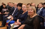 Валерий Радаев вручил свидетельства о занесении на Доску почёта жителям Саратовской области