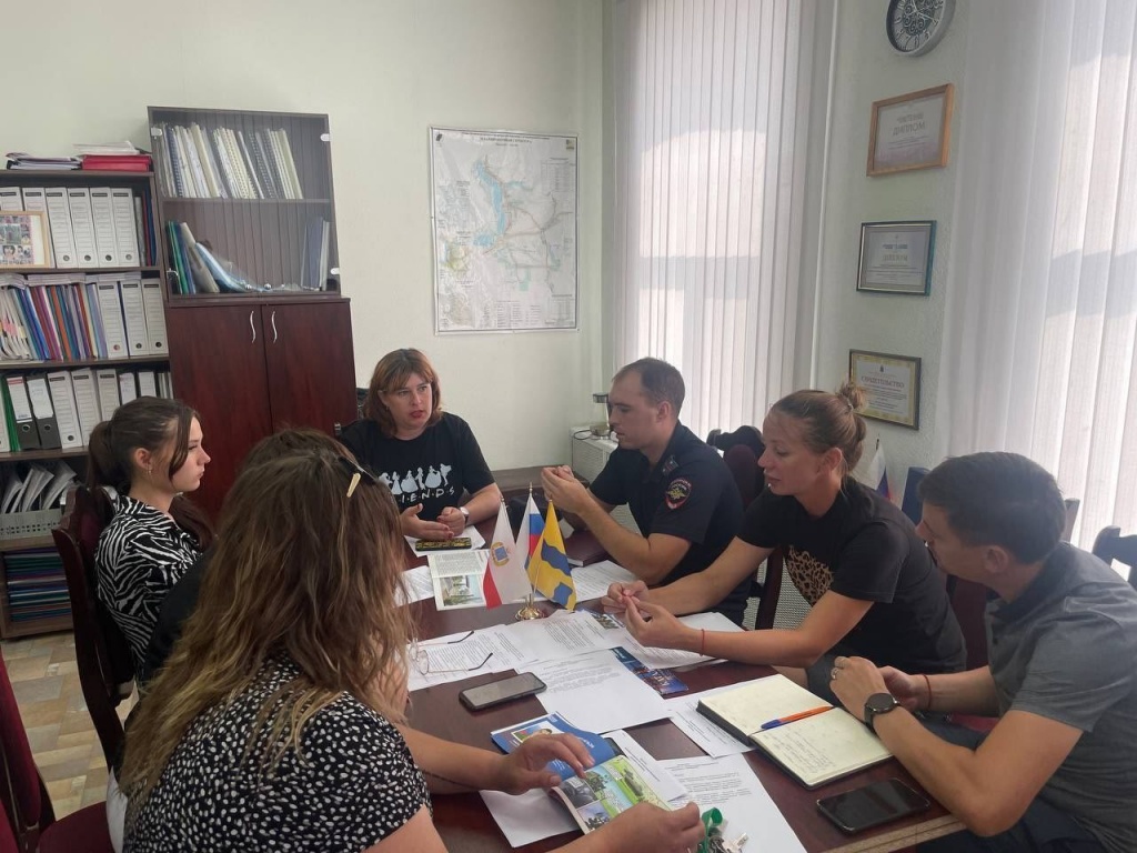 В Ровенской районной администрации состоялось заседание комиссии по вопросам дорожной безопасности.