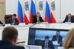 Губернатор Роман Бусаргин провел постоянно действующее совещание с участием зампредов и министров Правительства области, а также глав районов.