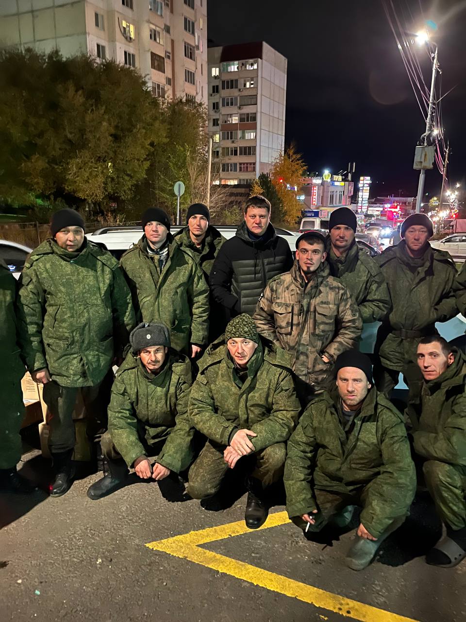 В. С. Котов встретился с мобилизованными  жителями Ровенского района в учебном Центре